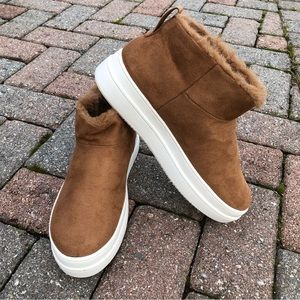 🤎🤎 Suede Water Resistant Ankle Booties 🤎🤎